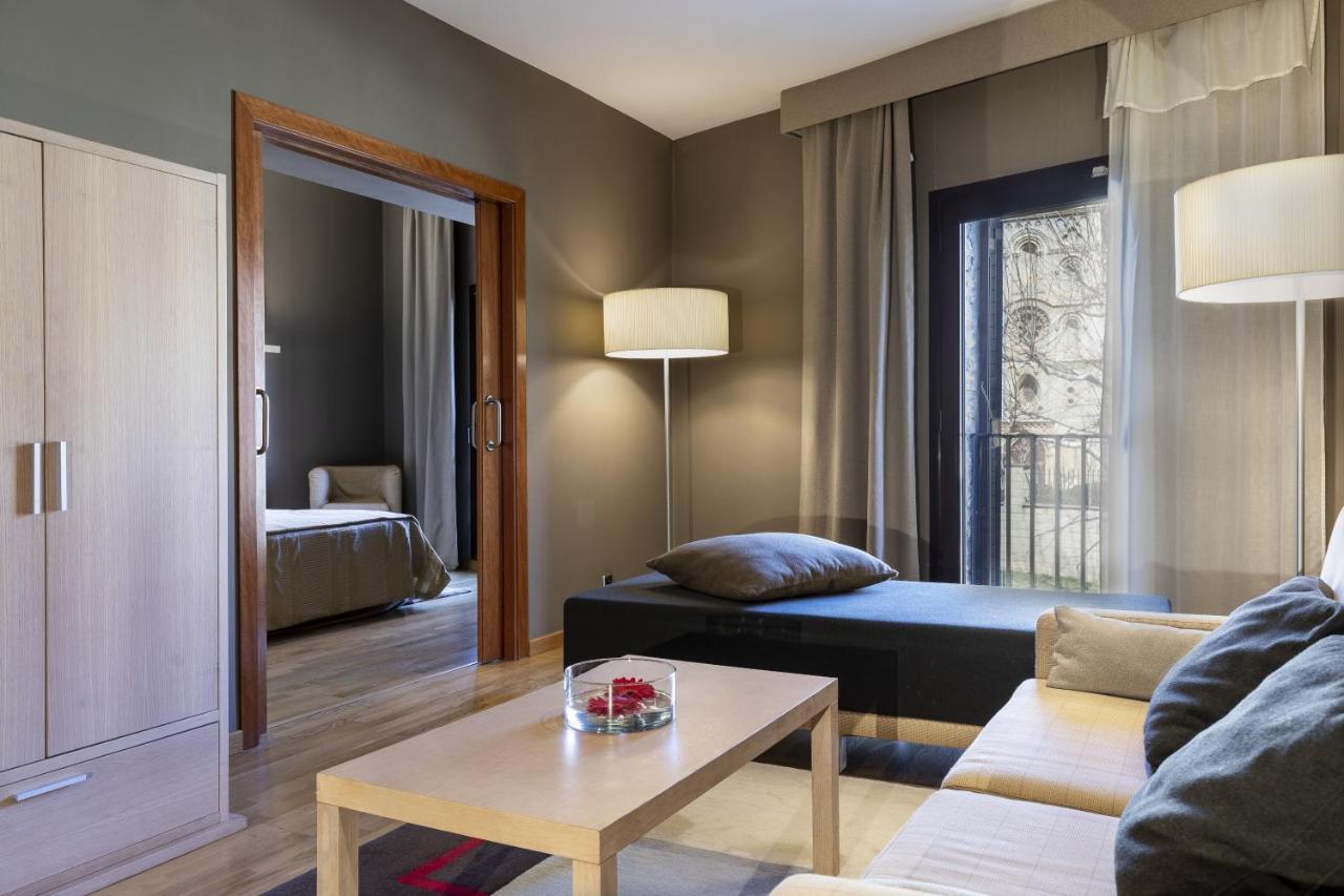 Parador De Σέου δ' Ουρζέλ Εξωτερικό φωτογραφία