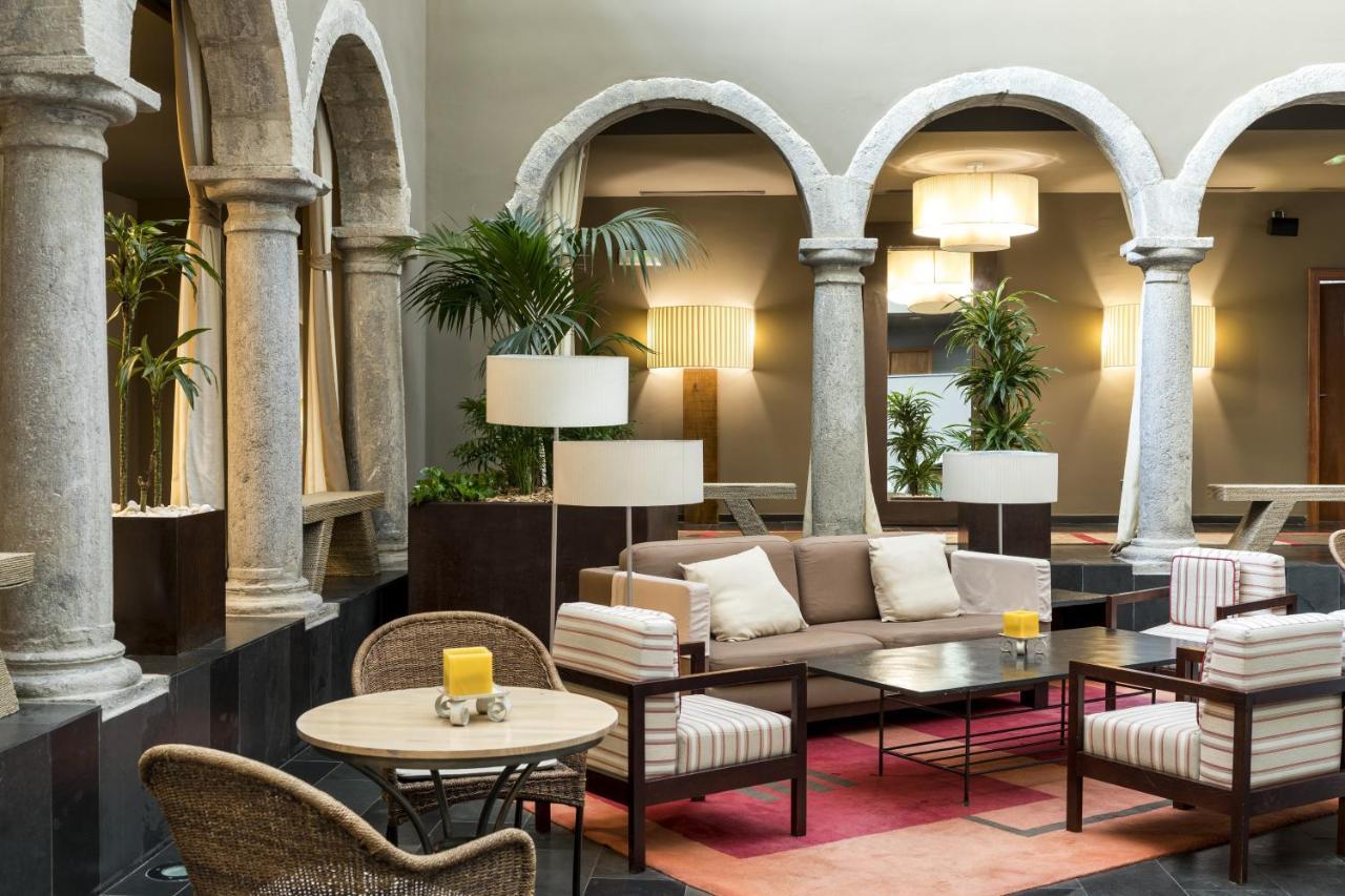 Parador De Σέου δ' Ουρζέλ Εξωτερικό φωτογραφία